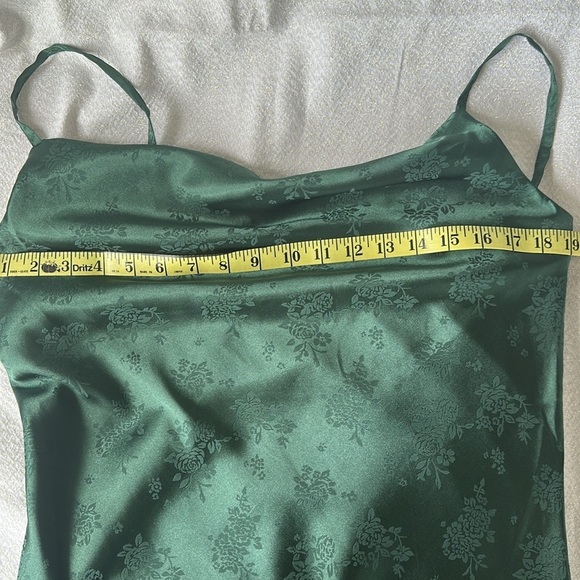 Inspired Hearts Cowl Neck Floral Midi emerald green Dress Size XL - Picture 10 of 11